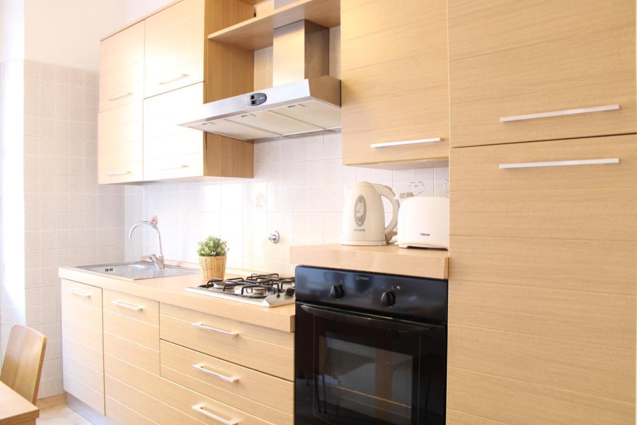 Appartamento Re Di Roma/Cozy Flat For Six Persons Buitenkant foto