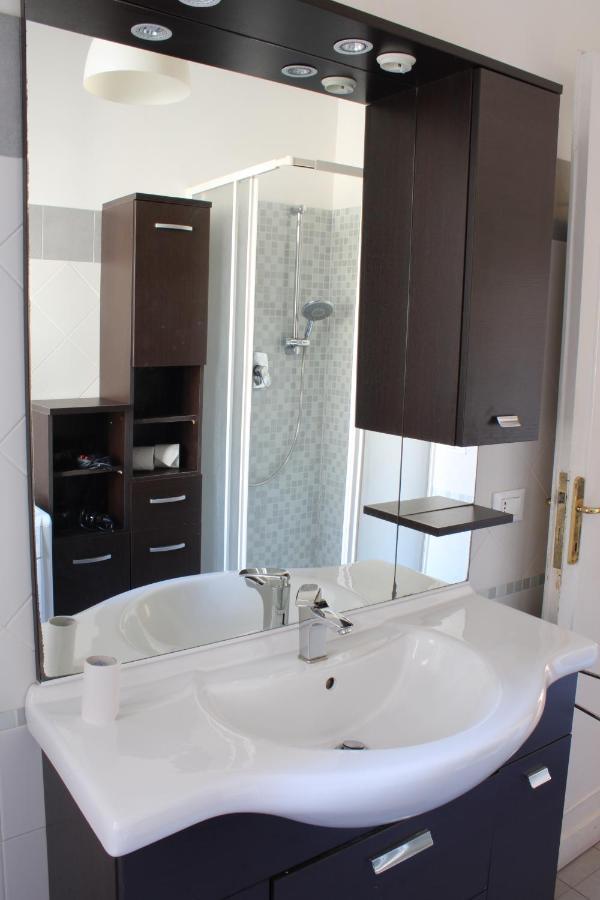 Appartamento Re Di Roma/Cozy Flat For Six Persons Buitenkant foto