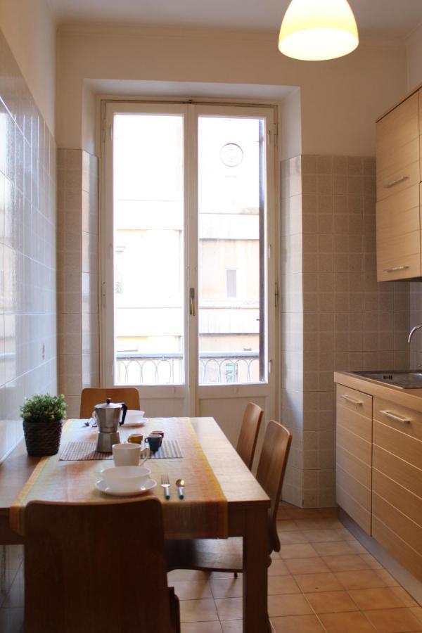 Appartamento Re Di Roma/Cozy Flat For Six Persons Buitenkant foto